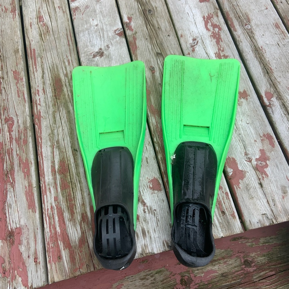 Green and Black Swim Fins